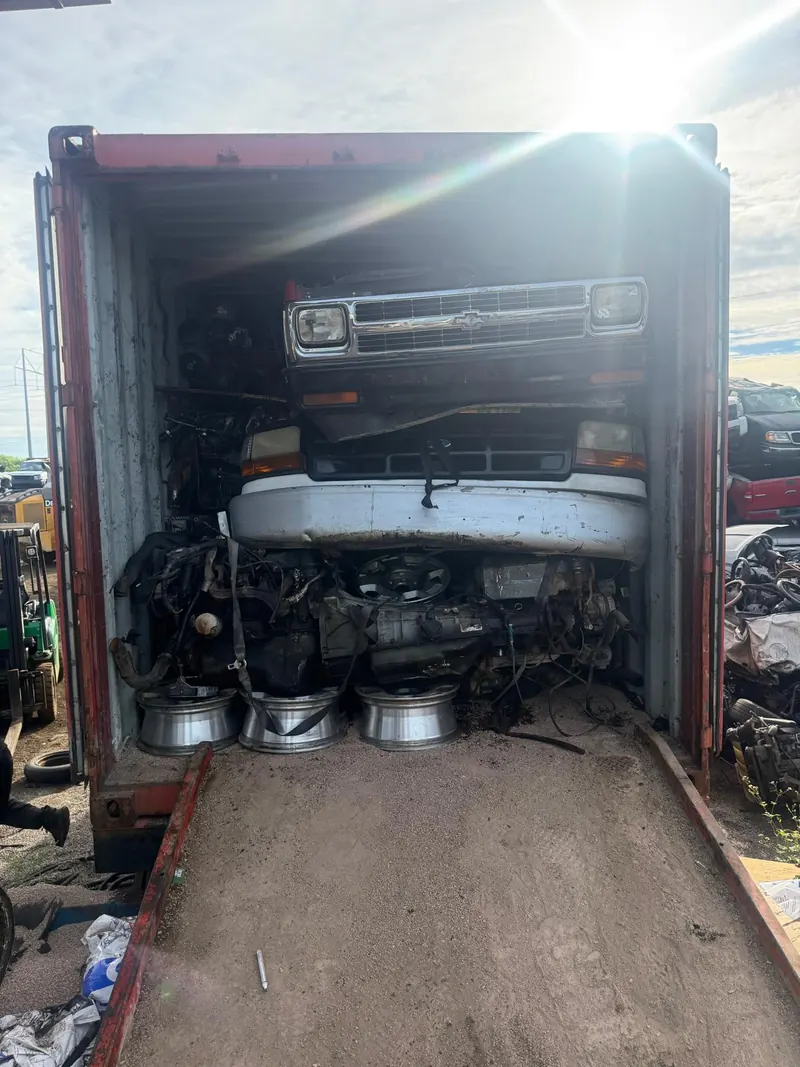 Wrecked Cars we buy in Tampa, FL